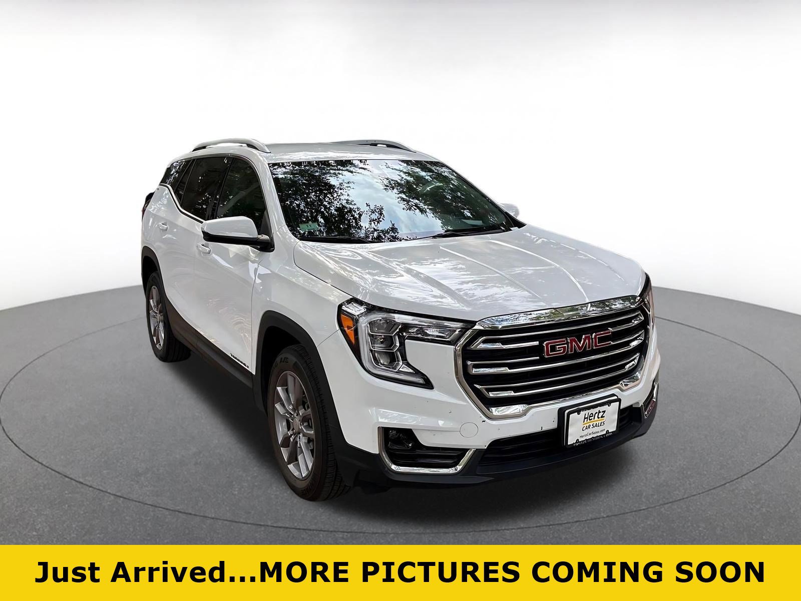 Used 2024 GMC Terrain SLT