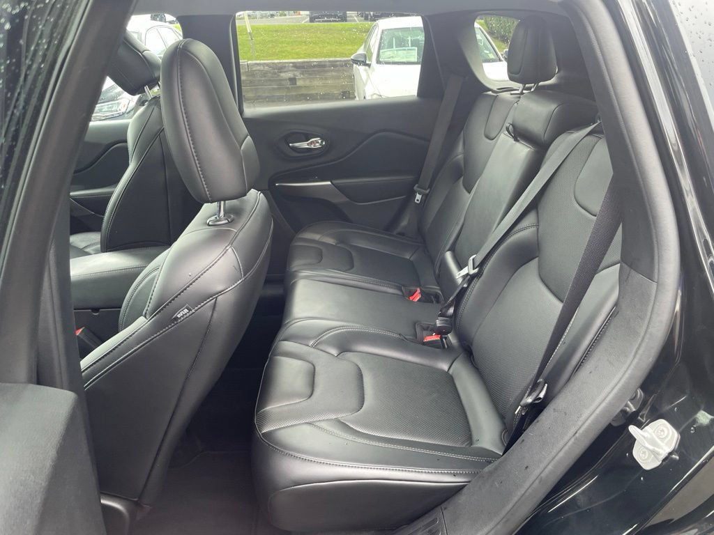 Used 2021 Jeep Cherokee Limited AWD/4WD image 17