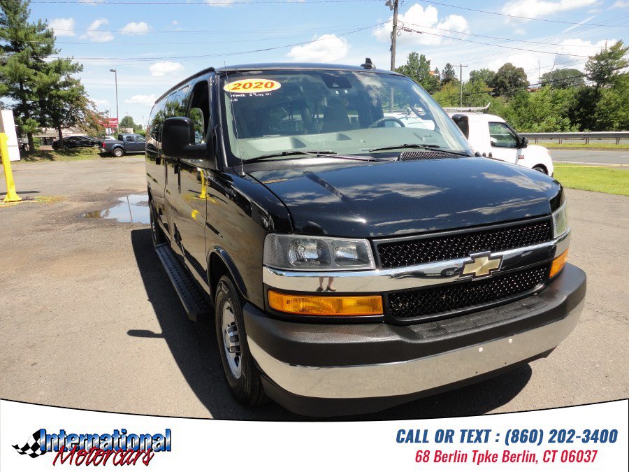 Used 2020 Chevrolet Express 3500 LT w/ LT Preferred Equipment Group RWD image 3