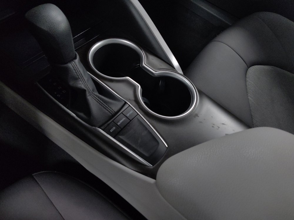 Used 2022 Toyota Camry LE image 26