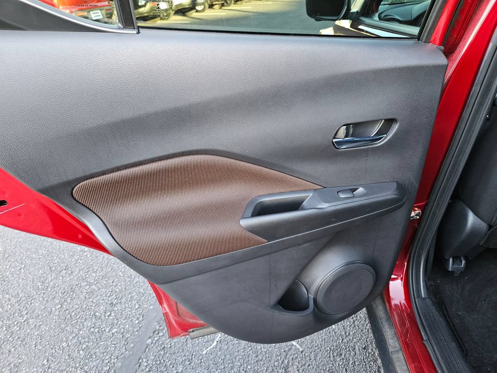 Used 2022 Nissan Kicks SR FWD image 9