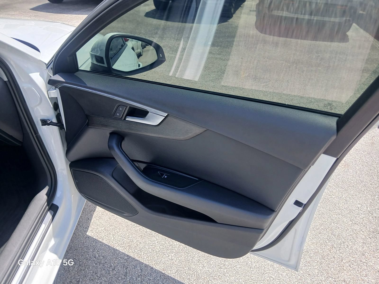 Used 2019 Audi A4 2.0T Premium FWD image 16