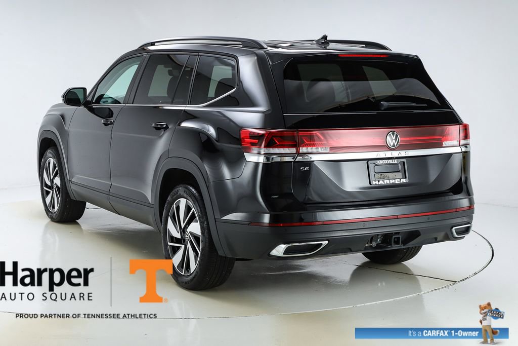 Used 2024 Volkswagen Atlas SE w/ Panoramic Sunroof Package FWD image 47