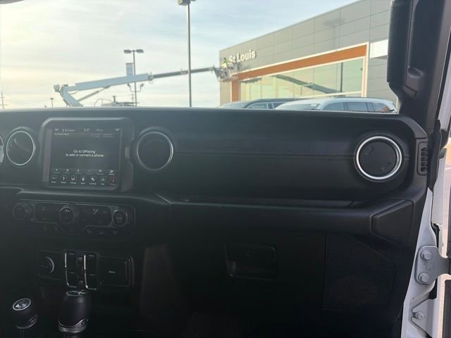 Used 2018 Jeep Wrangler Unlimited Sahara w/ Quick Order Package 24M Moab AWD/4WD image 53