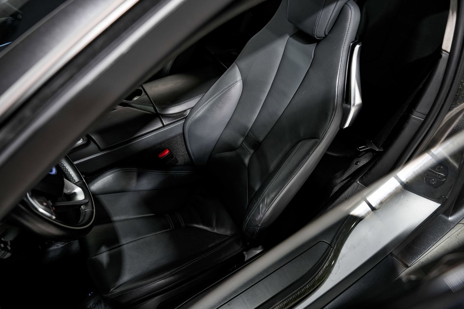 Used 2019 BMW i8 Coupe AWD/4WD image 18