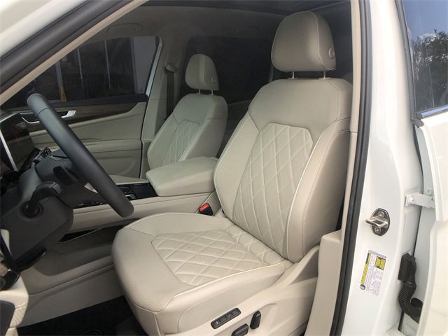 Used 2024 Volkswagen Atlas SEL Premium R-Line image 19