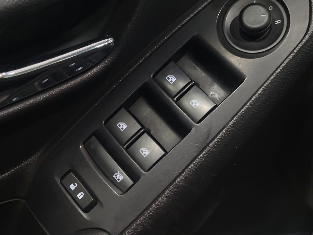 Used 2018 Chevrolet Trax LS image 27