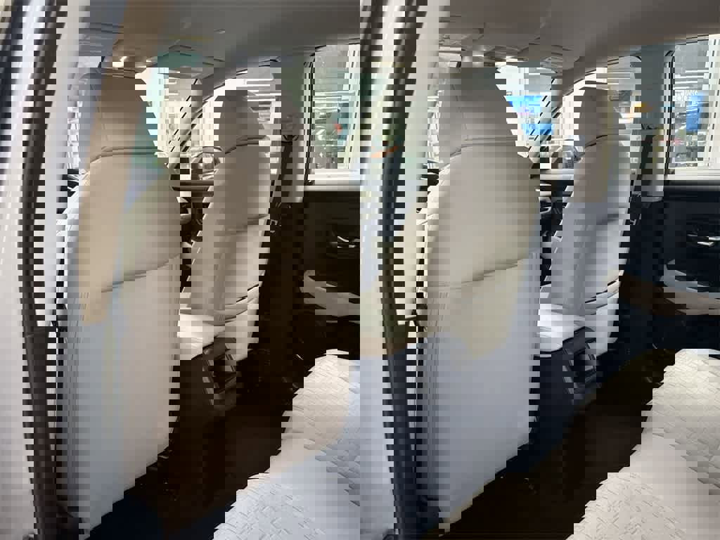 Certified 2024 Honda HR-V LX image 18