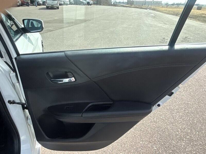 Used 2014 Honda Accord Sport image 22