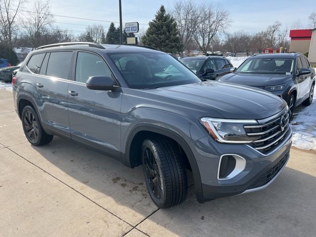 New 2026 Volkswagen Atlas SE