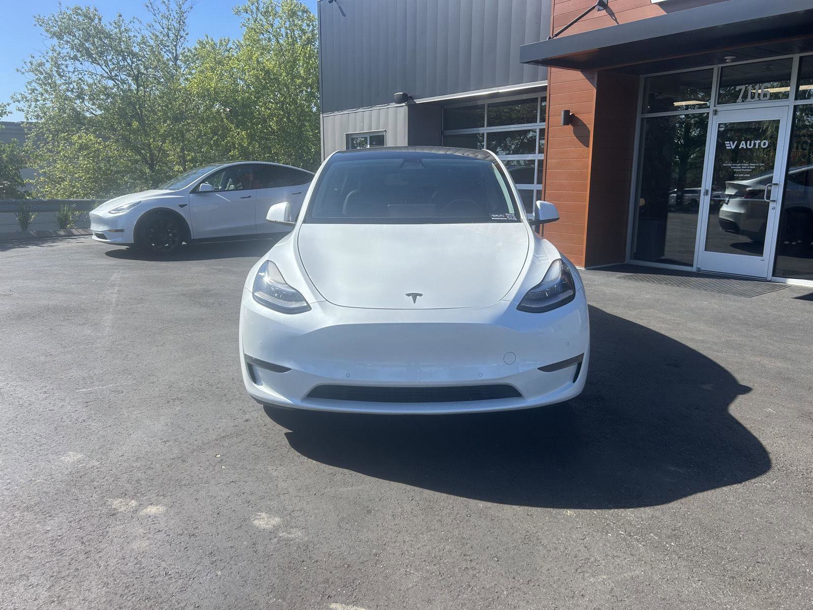Used 2020 Tesla Model Y Long Range AWD/4WD image 2