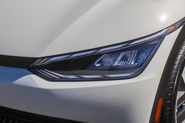 Used 2024 Kia EV6 Light RWD image 8