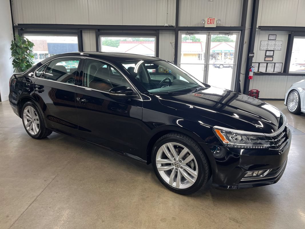 Used 2018 Volkswagen Passat 2.0T SE FWD image 15