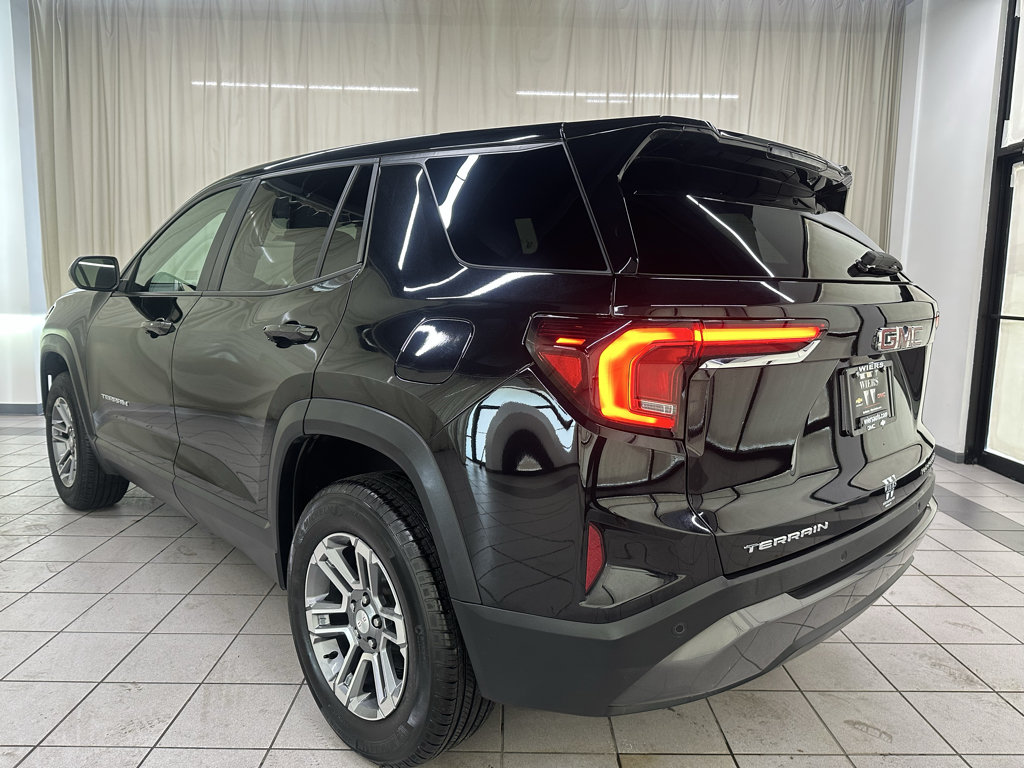 Used 2026 GMC Terrain Elevation FWD image 9
