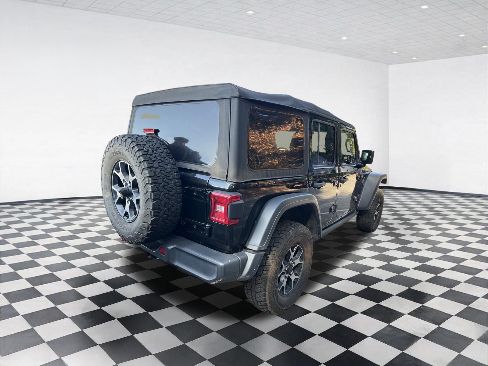 Used 2019 Jeep Wrangler Unlimited Rubicon w/ Cold Weather Group AWD/4WD image 5