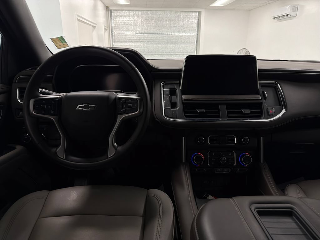 Used 2024 Chevrolet Tahoe Z71 w/ Luxury Package AWD/4WD image 14