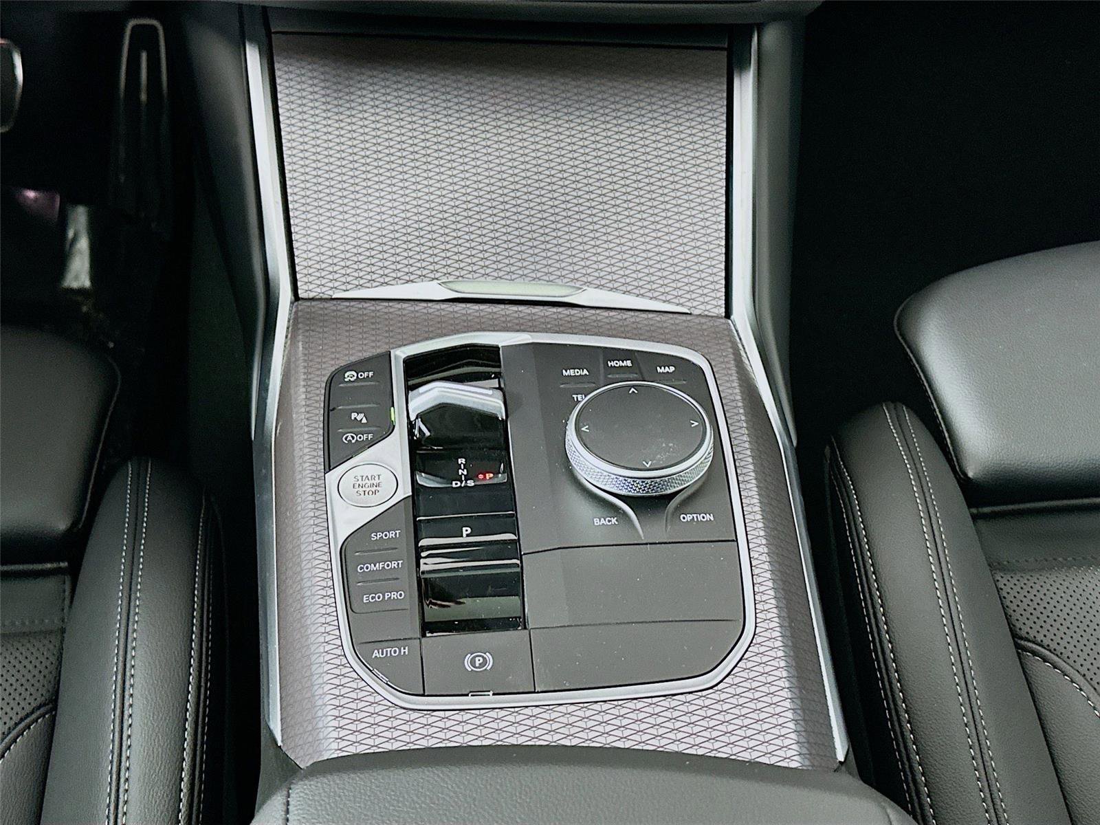 New 2026 BMW 330i xDrive Sedan w/ M Sport Package image 17