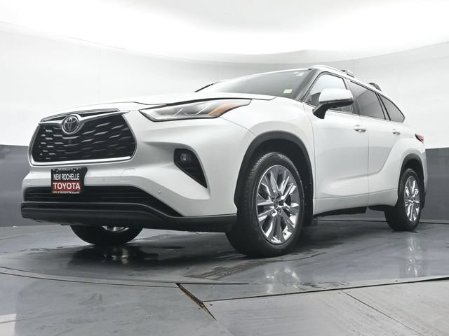 Used 2022 Toyota Highlander Limited AWD/4WD image 35