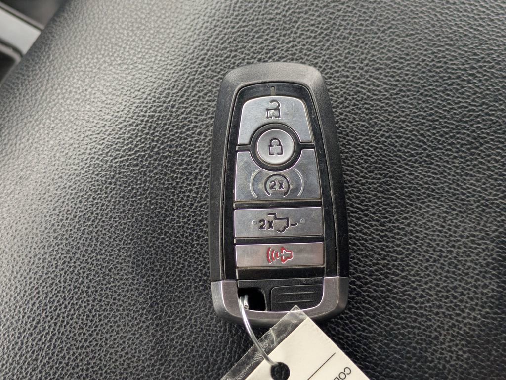 Used 2022 Ford F150 Lariat w/ Equipment Group 502A High image 34