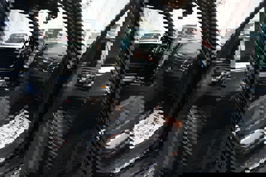 Used 2017 Mercedes-Benz GLS 550 4MATIC image 33