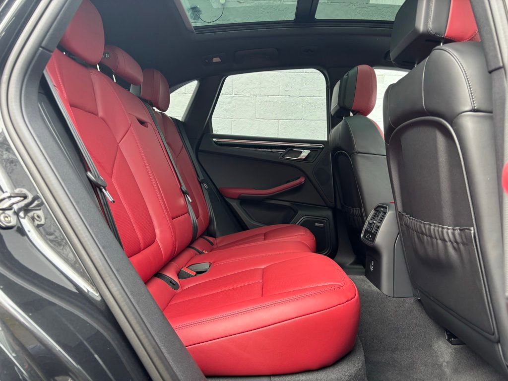 New 2026 Porsche Macan image 14