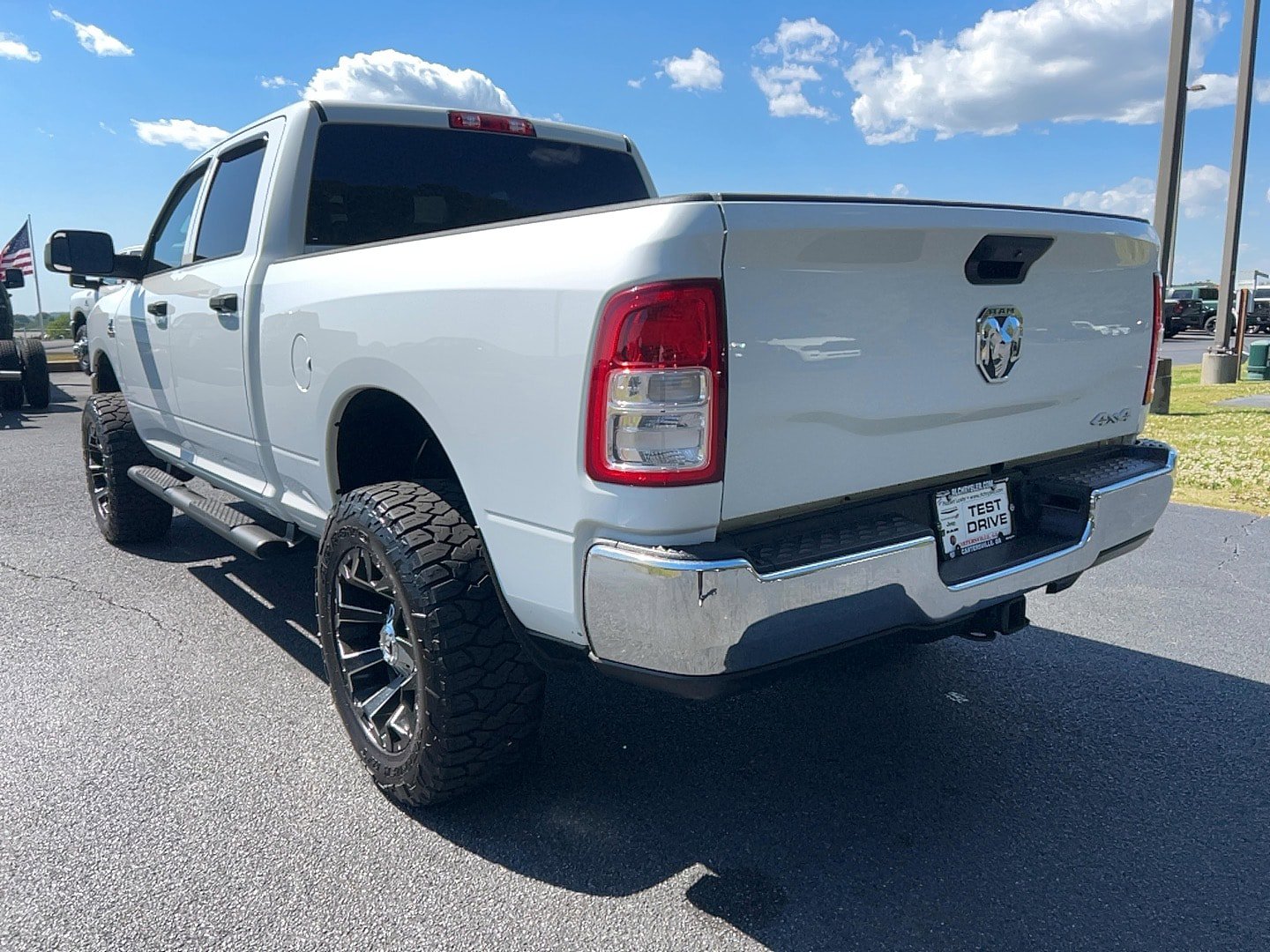 Used 2019 RAM 3500 Tradesman w/ Chrome Appearance Group AWD/4WD image 7