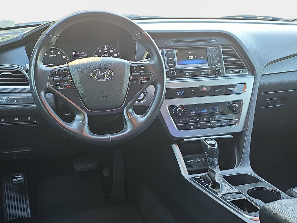 Used 2015 Hyundai Sonata Sport w/ Option Group 03 FWD image 15
