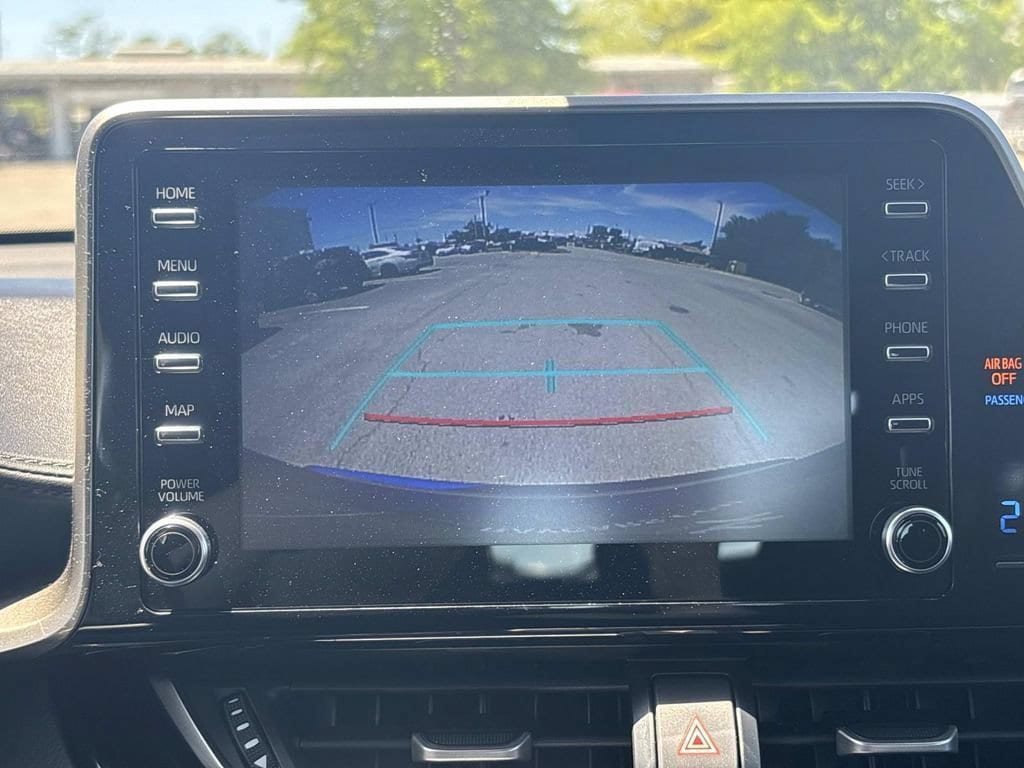 Used 2019 Toyota C-HR XLE FWD image 19
