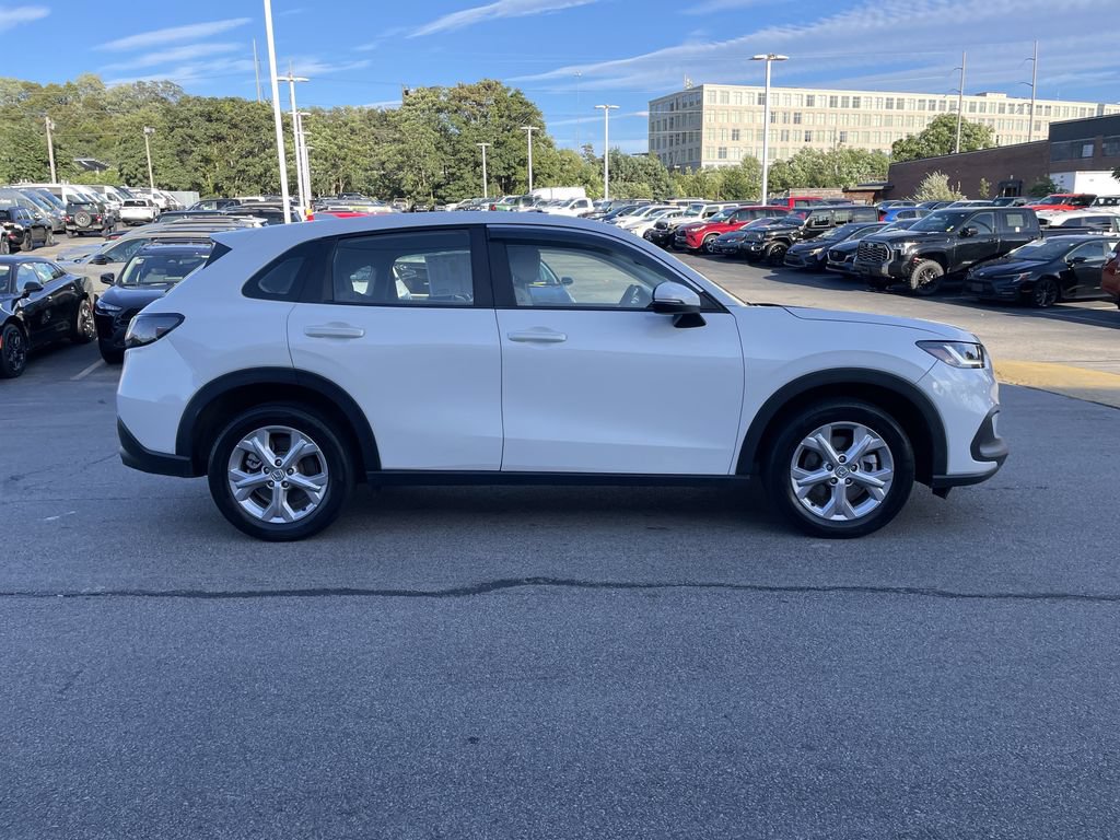 Used 2023 Honda HR-V LX image 7