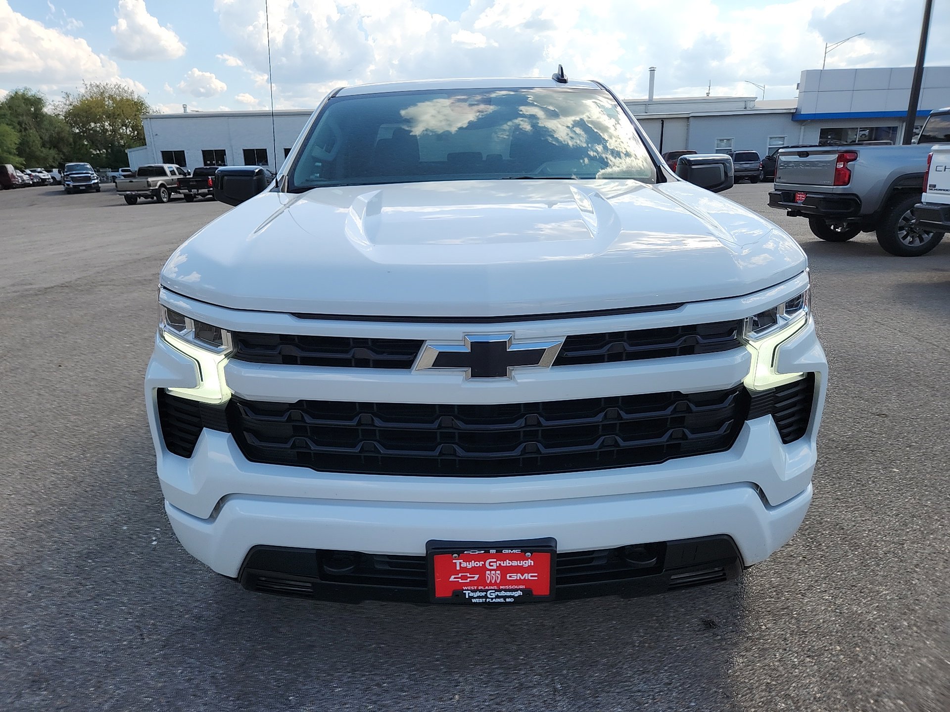Used 2022 Chevrolet Silverado 1500 RST image 3