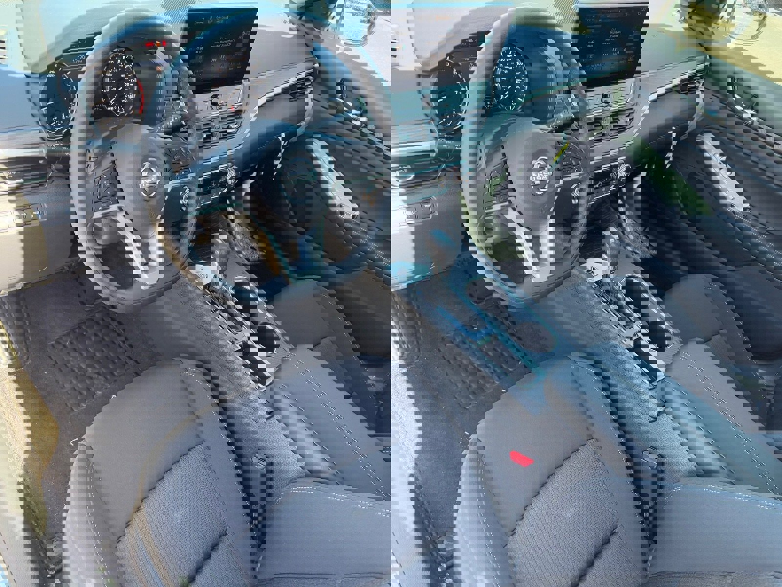 New 2025 Nissan Altima 2.5 SV w/ SV Special Edition Package image 16