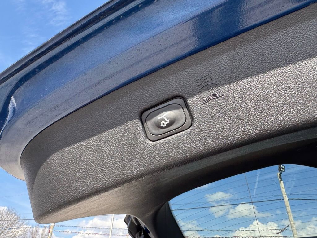 Used 2024 Ford Edge SEL w/ Convenience Package image 7