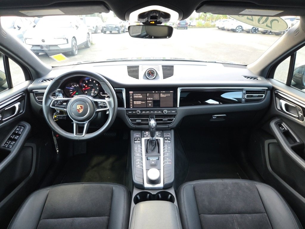 Used 2020 Porsche Macan image 22