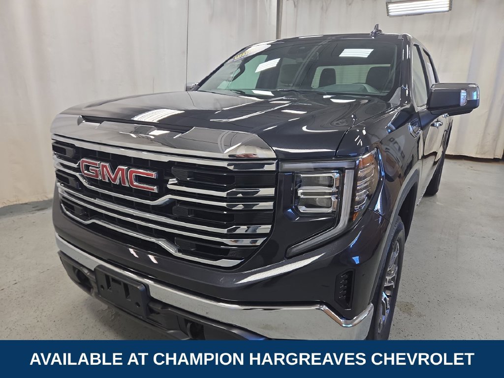 Used 2025 GMC Sierra 1500 SLT AWD/4WD image 39