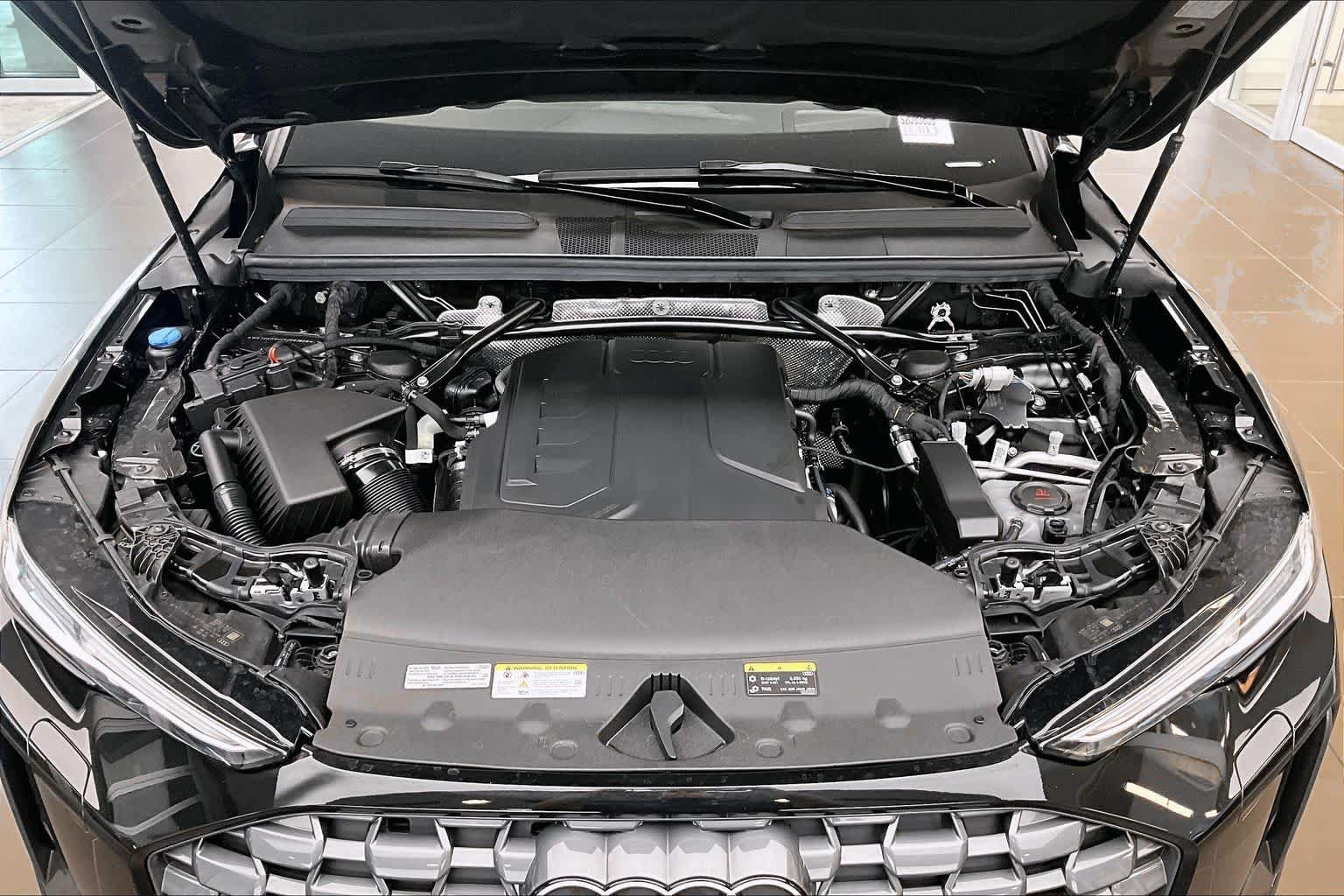 Certified 2025 Audi Q5 Premium AWD/4WD image 29