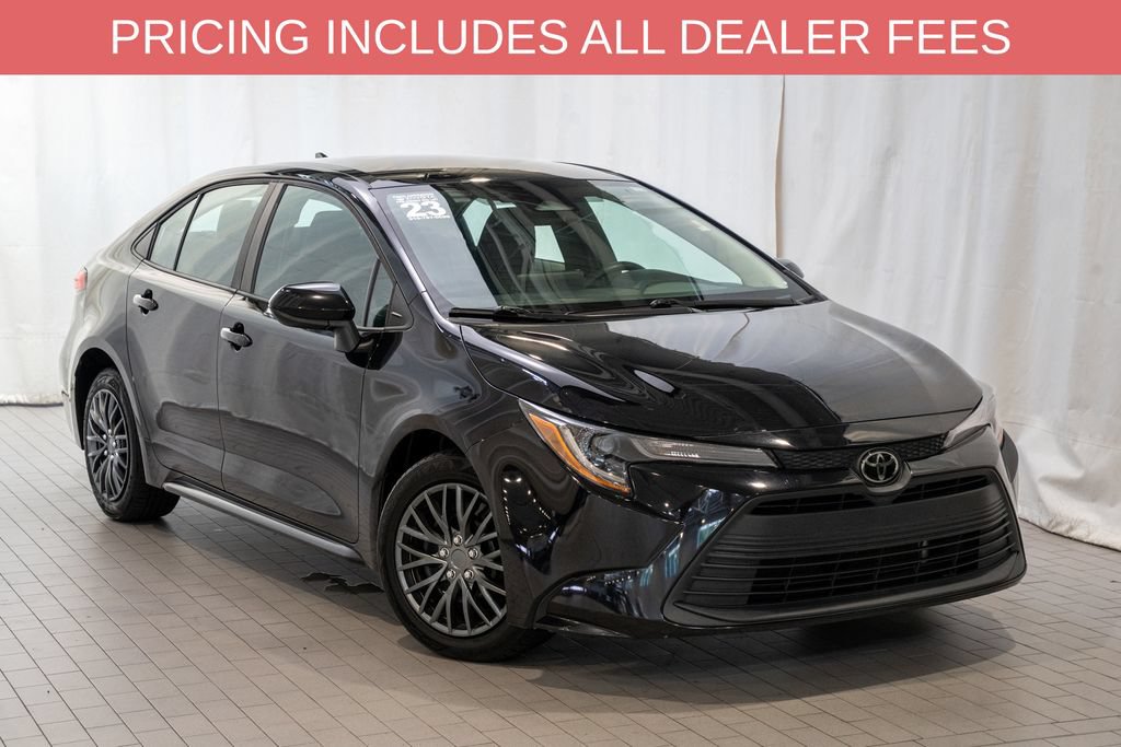 Used 2023 Toyota Corolla LE FWD image 1
