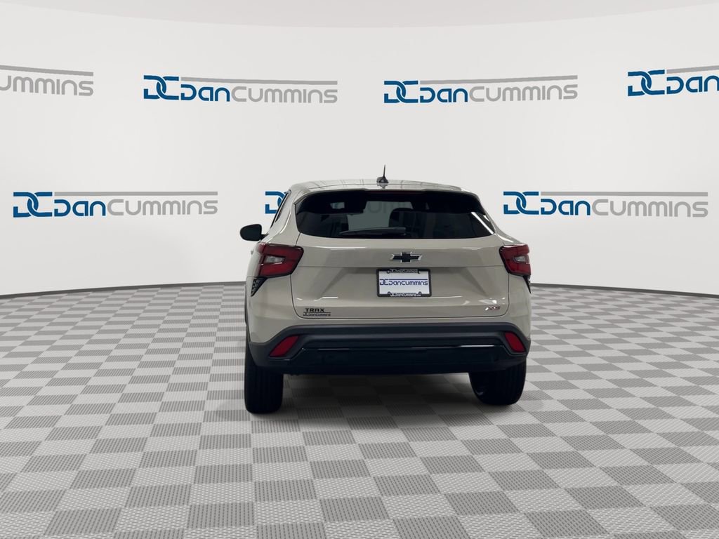 New 2026 Chevrolet Trax RS image 7