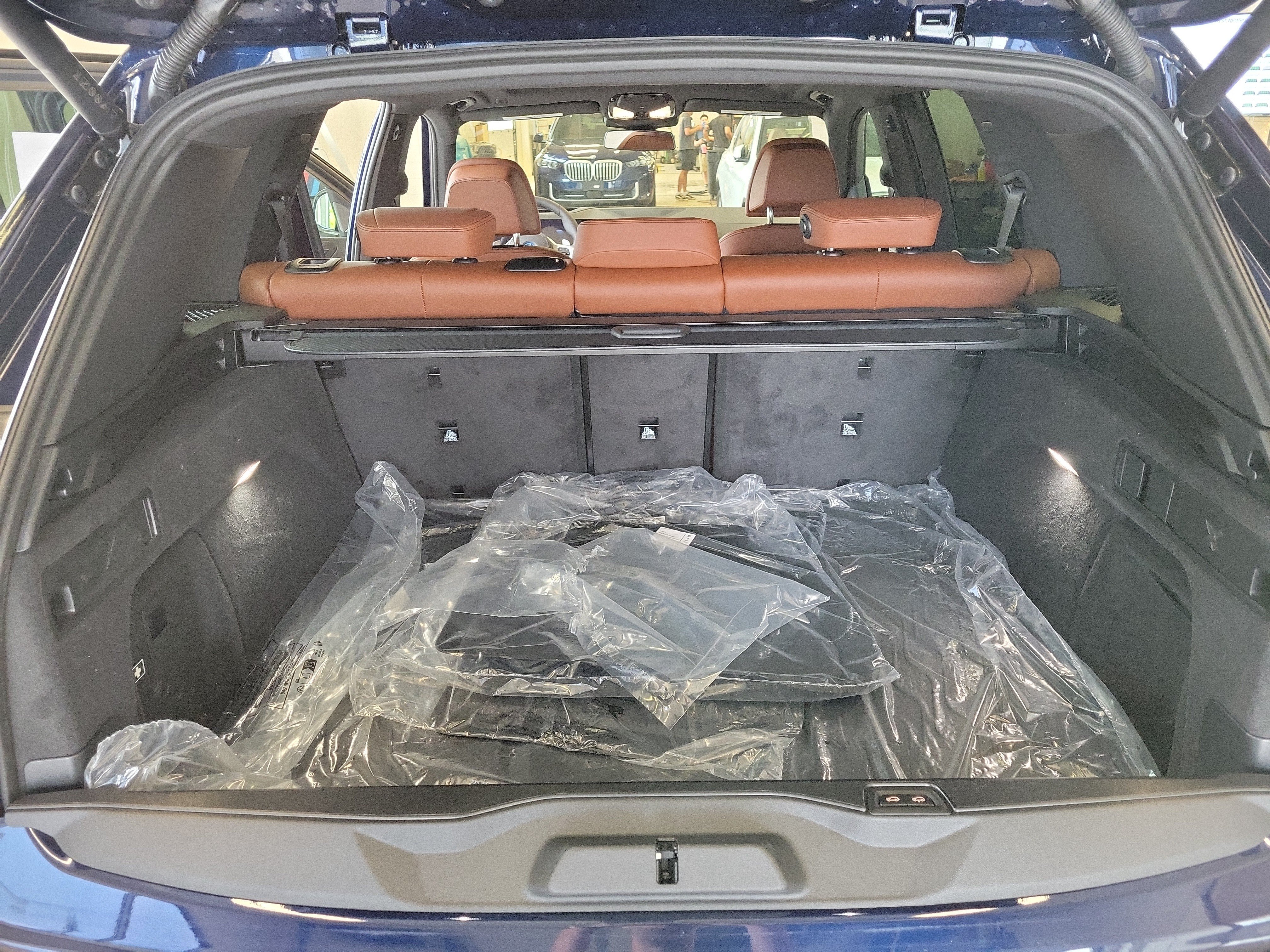 New 2026 BMW X5 xDrive50e w/ Executive Package AWD/4WD image 16