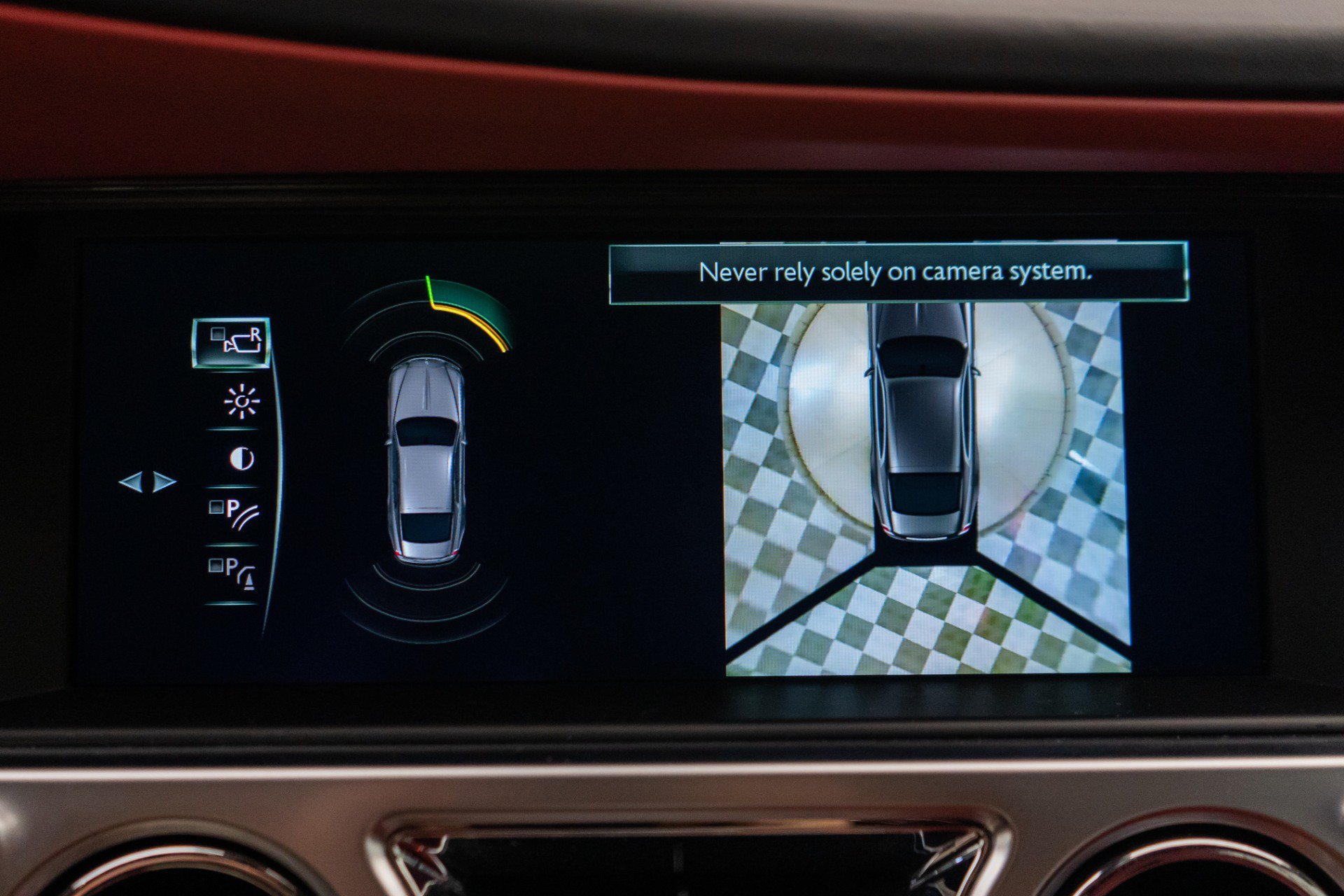 Used 2019 Rolls-Royce Wraith RWD image 31