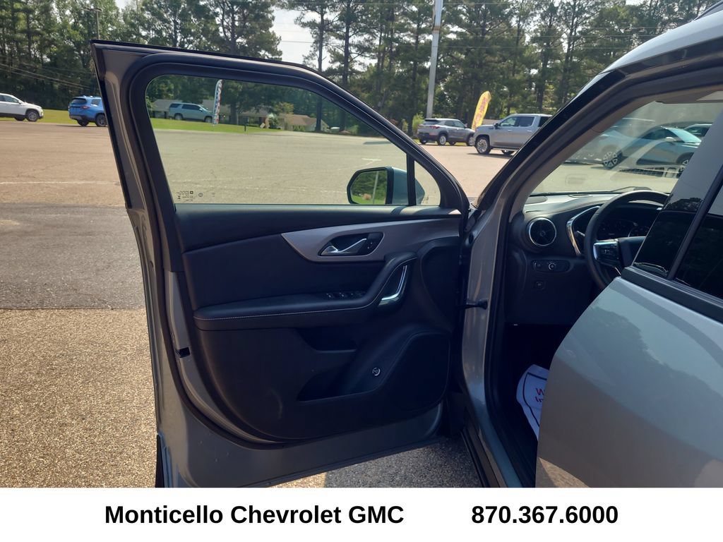 Used 2023 Chevrolet Blazer LT w/ Convenience Package FWD image 13
