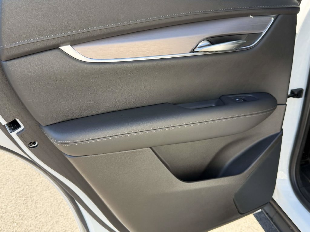 Used 2022 Cadillac XT5 Luxury AWD/4WD image 14