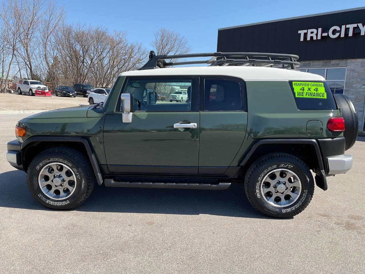 Used 2011 Toyota FJ Cruiser 4WD w/ Convenience Pkg image 3