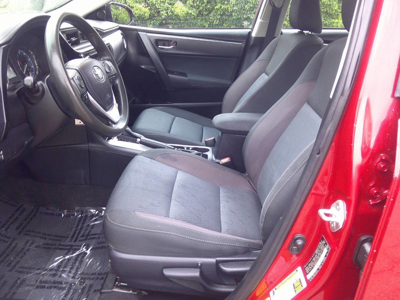Used 2017 Toyota Corolla LE w/ Carpet Mat Package (TMS) image 8