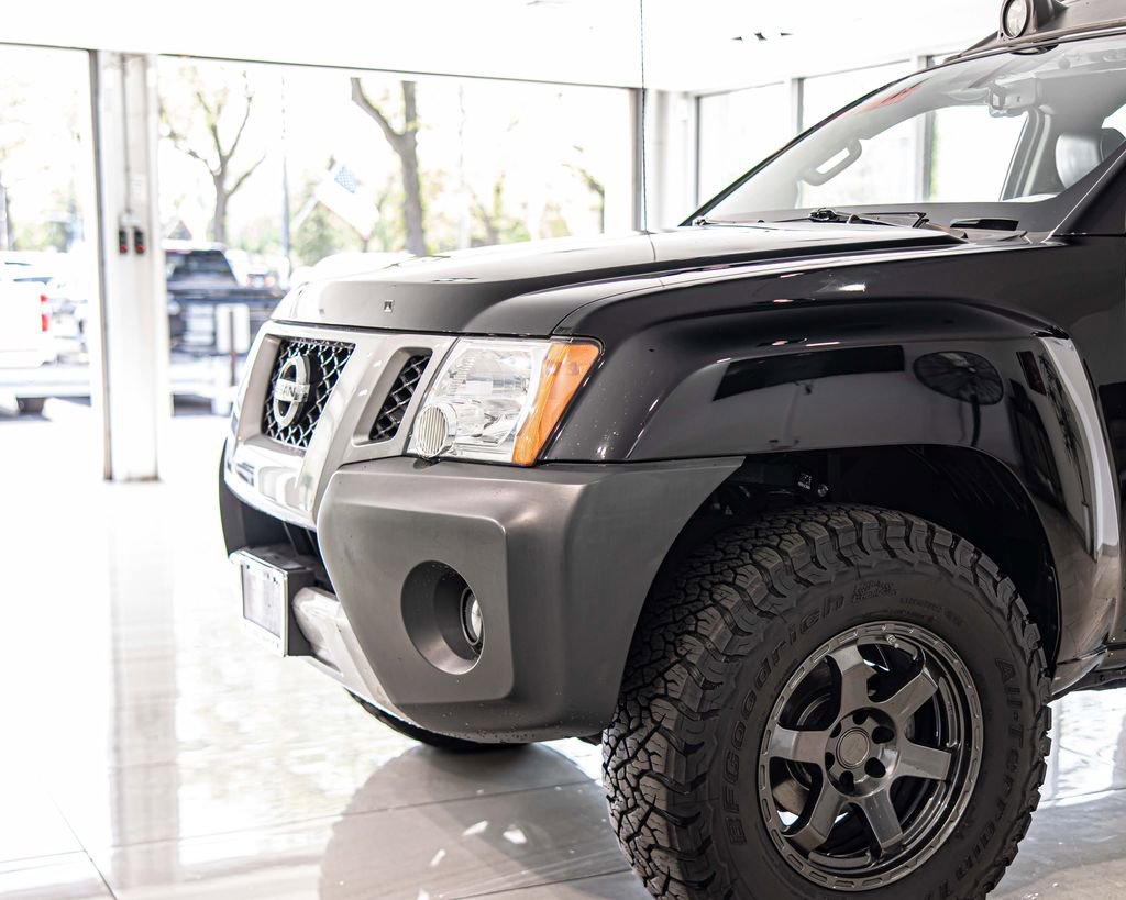 Used 2015 Nissan Xterra PRO-4X w/ Pro-4x Leather Package AWD/4WD image 4