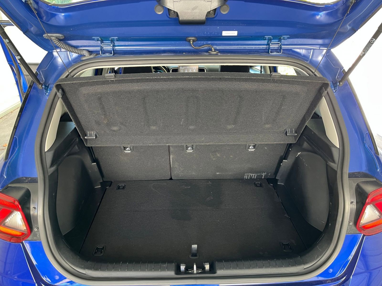 Used 2025 Hyundai Venue SEL image 27