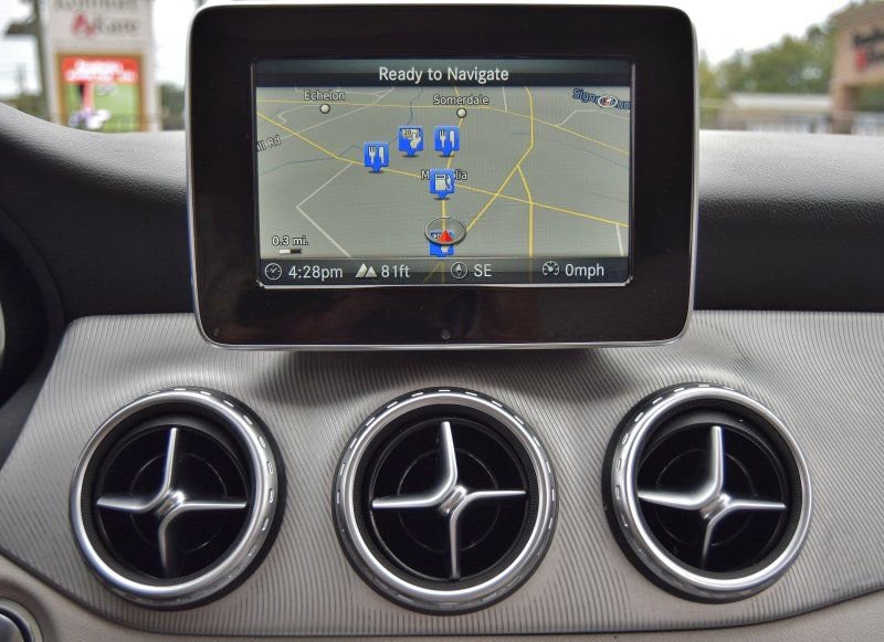 Used 2017 Mercedes-Benz GLA 250 4MATIC image 26