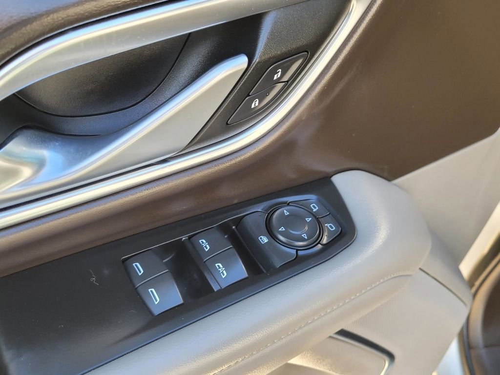 Used 2022 GMC Yukon XL SLE w/ Gmc Pro Safety Plus Package image 21