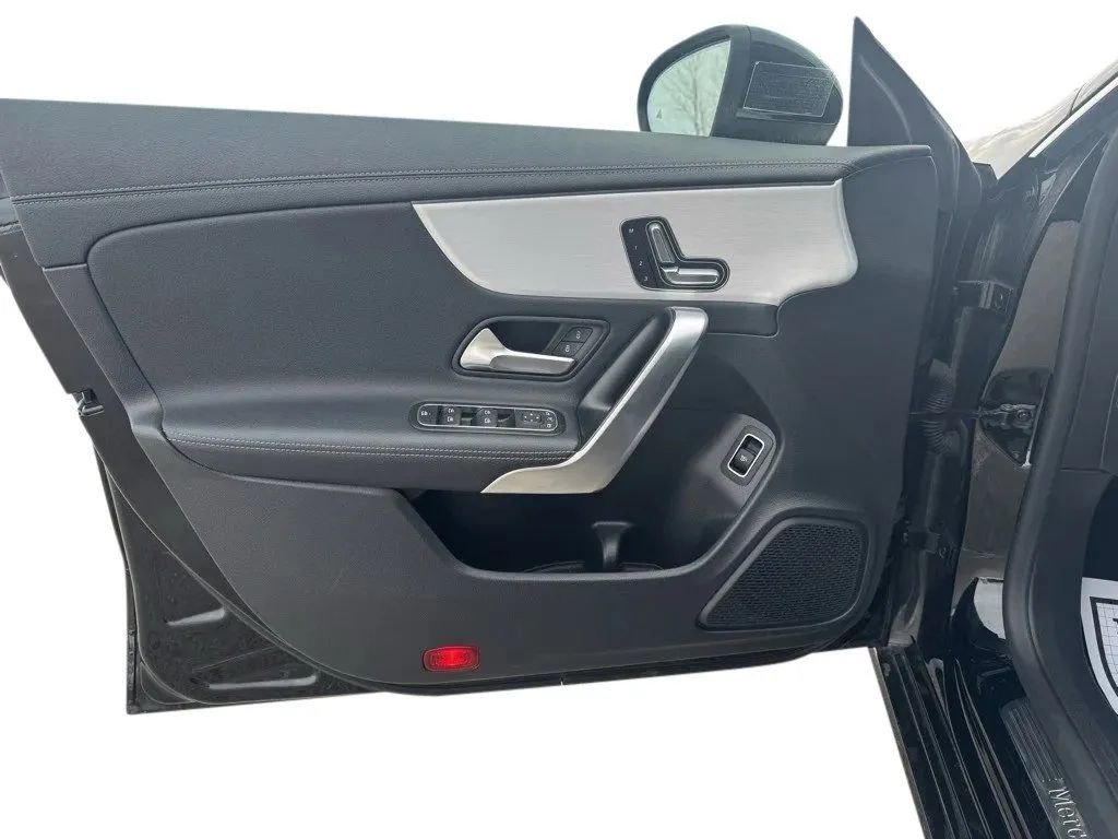 Used 2025 Mercedes-Benz CLA 250 CLA 250 image 11
