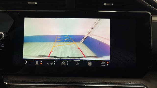 Used 2024 GMC Sierra 3500 Denali w/ Denali Reserve Package image 30