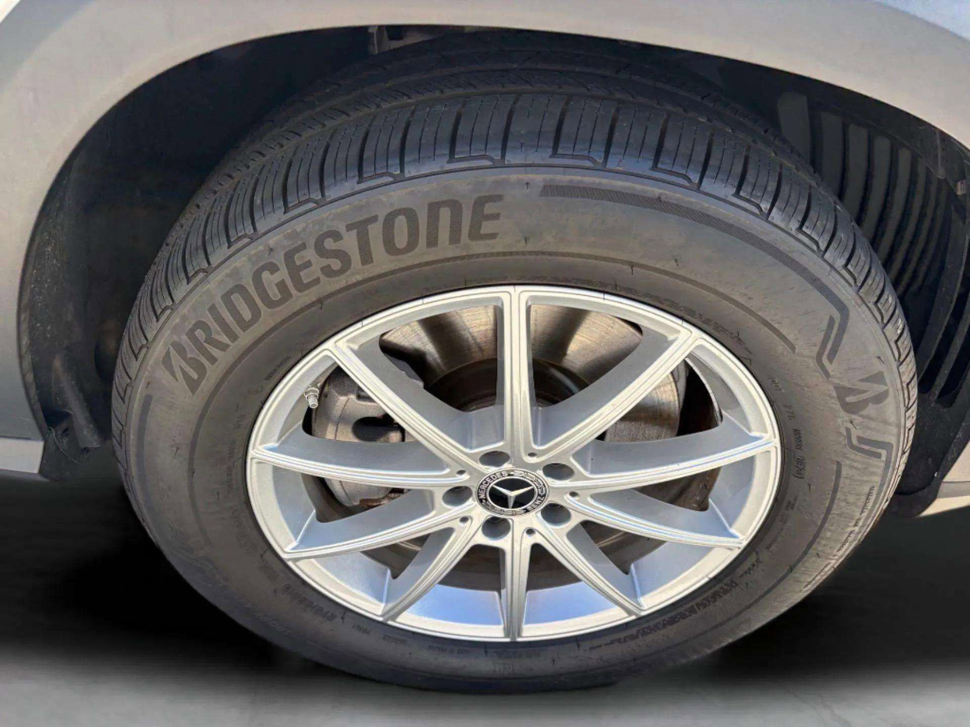 Used 2024 Mercedes-Benz GLE 450e 4MATIC image 29